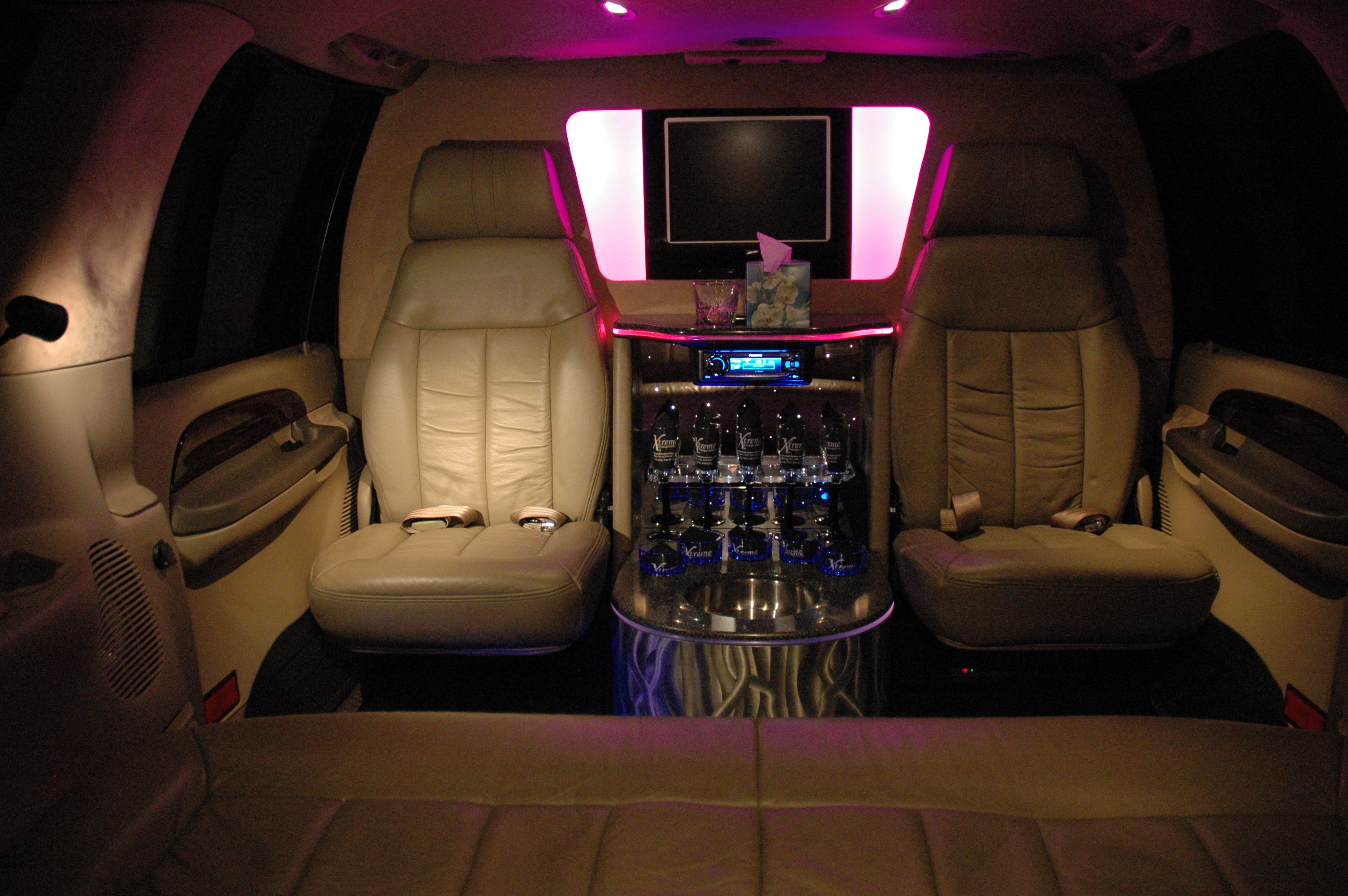 Picture 70 of Excursion Custom Interior colordailycolorline